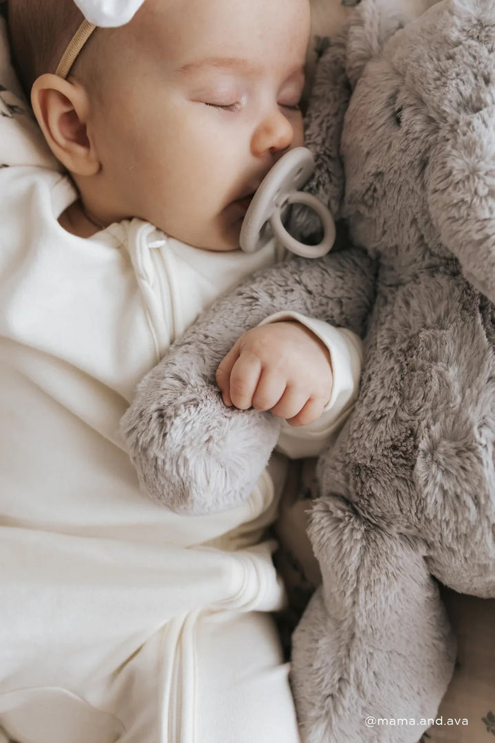 Peluche Olive Éléphant Snuggle Bunnies Gris Mlle et Coco