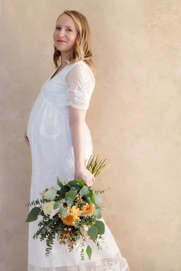 robe rose maternité blanche broderie vêtement maman Amélia compagnie québécoise