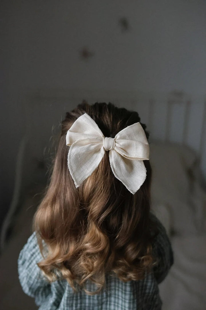 Boucle à cheveux sur pince Fable L Ivoire Ananas &amp; Co. Mlle et Coco