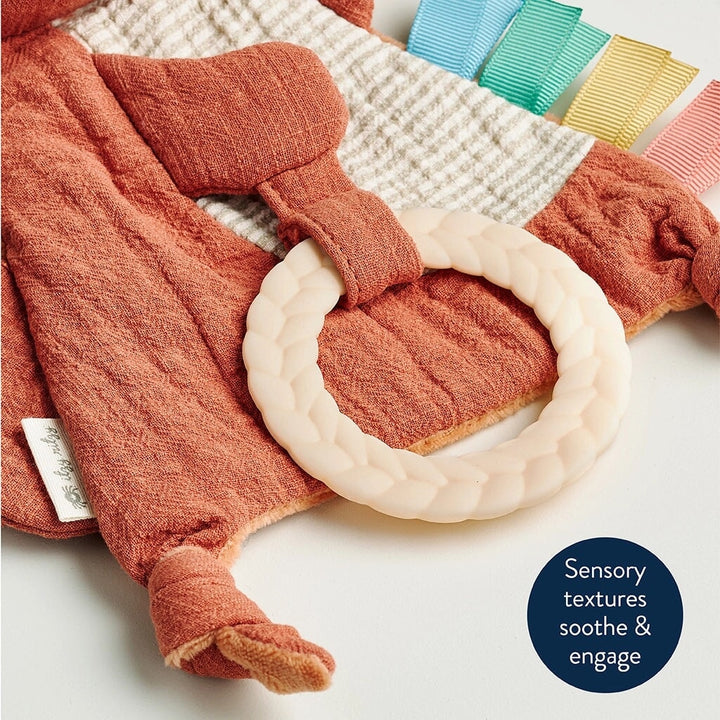jouet sensoriel itzy ritzy renard éveil enfant touché