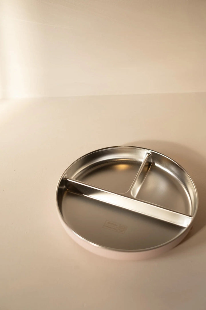 Assiette à ventouse divisée – acier inoxydable et silicone alimentaire blanc crème Micasso Mlle et Coco