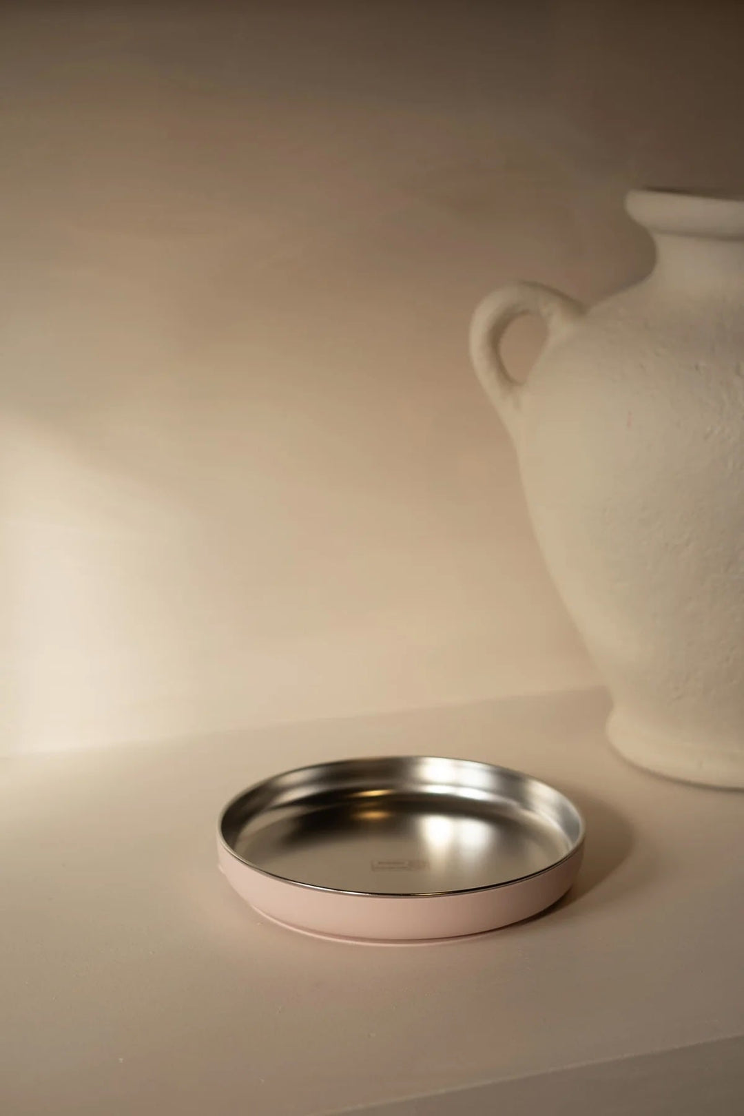 Assiette pour enfant acier inoxydable et silicone alimentaire (base amovible) vieux rose Micasso Mlle et Coco