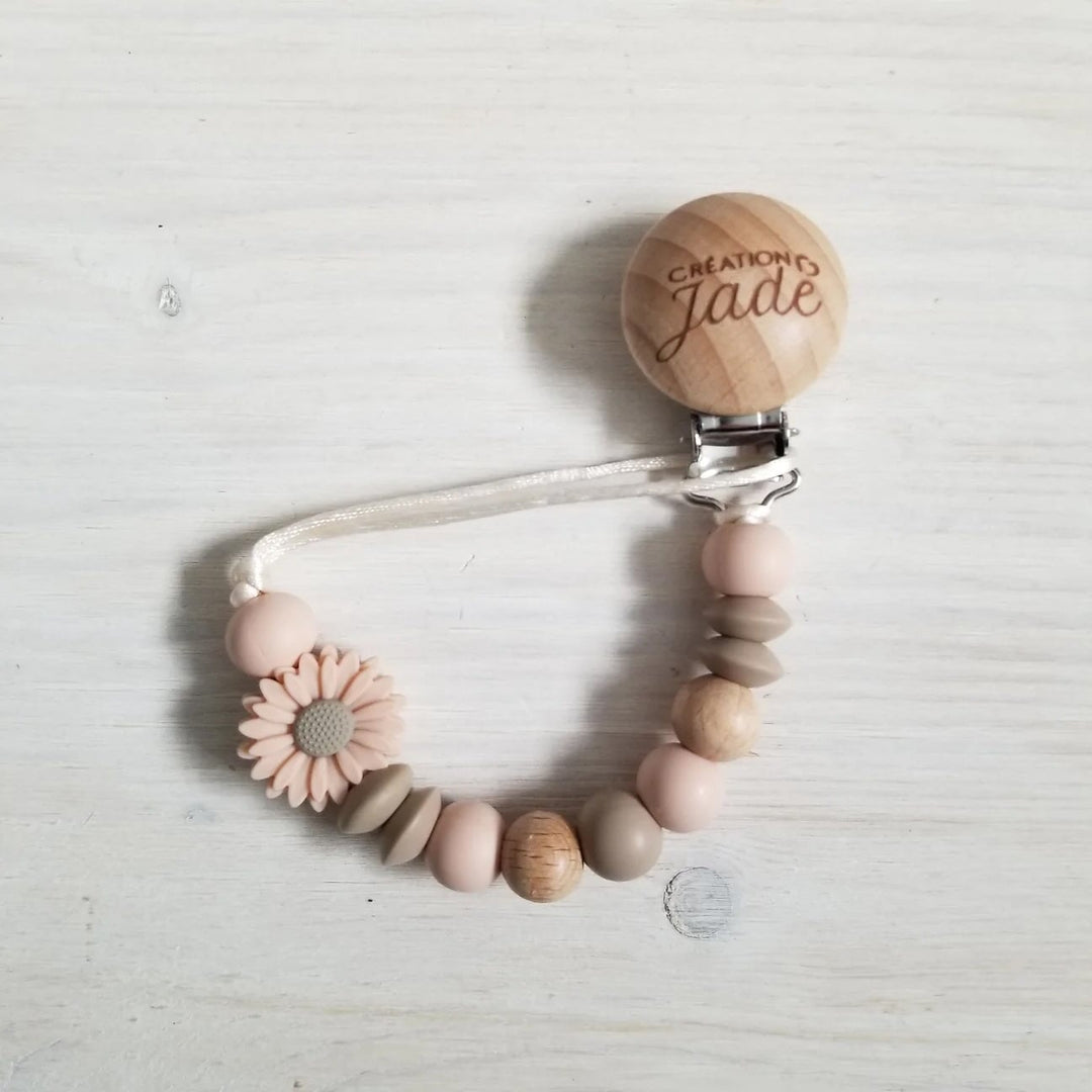 Attache suce bois Petite marguerite blush Création Jade Mlle et Coco