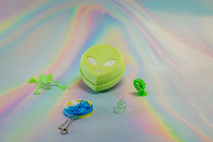 Bombe de bain surprise alien La Fabrik Mlle et Coco Halloween