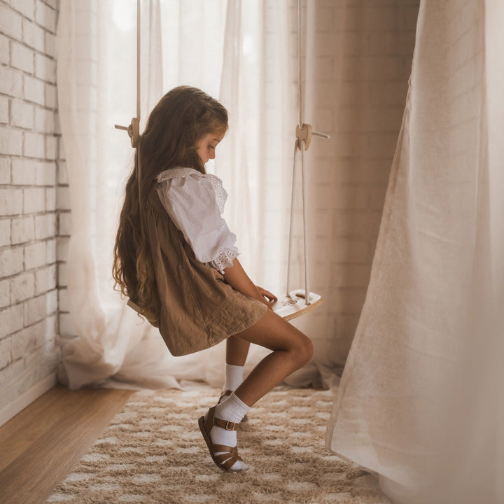 Balançoire en bois pour enfant Kinderfeets Mlle et Coco