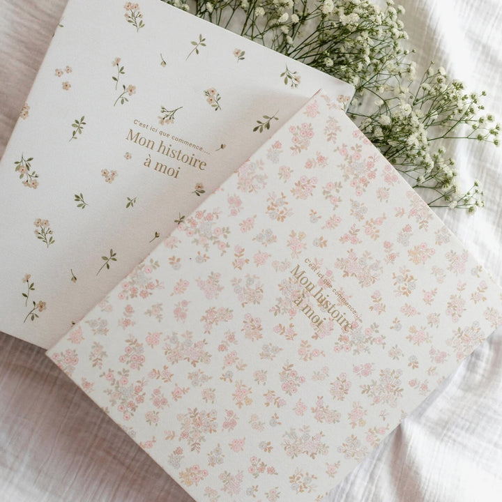 Livre de grossesse et bébé Mon histoire à moi Fleur Pastel Le petit tableau noir Mlle et Coco