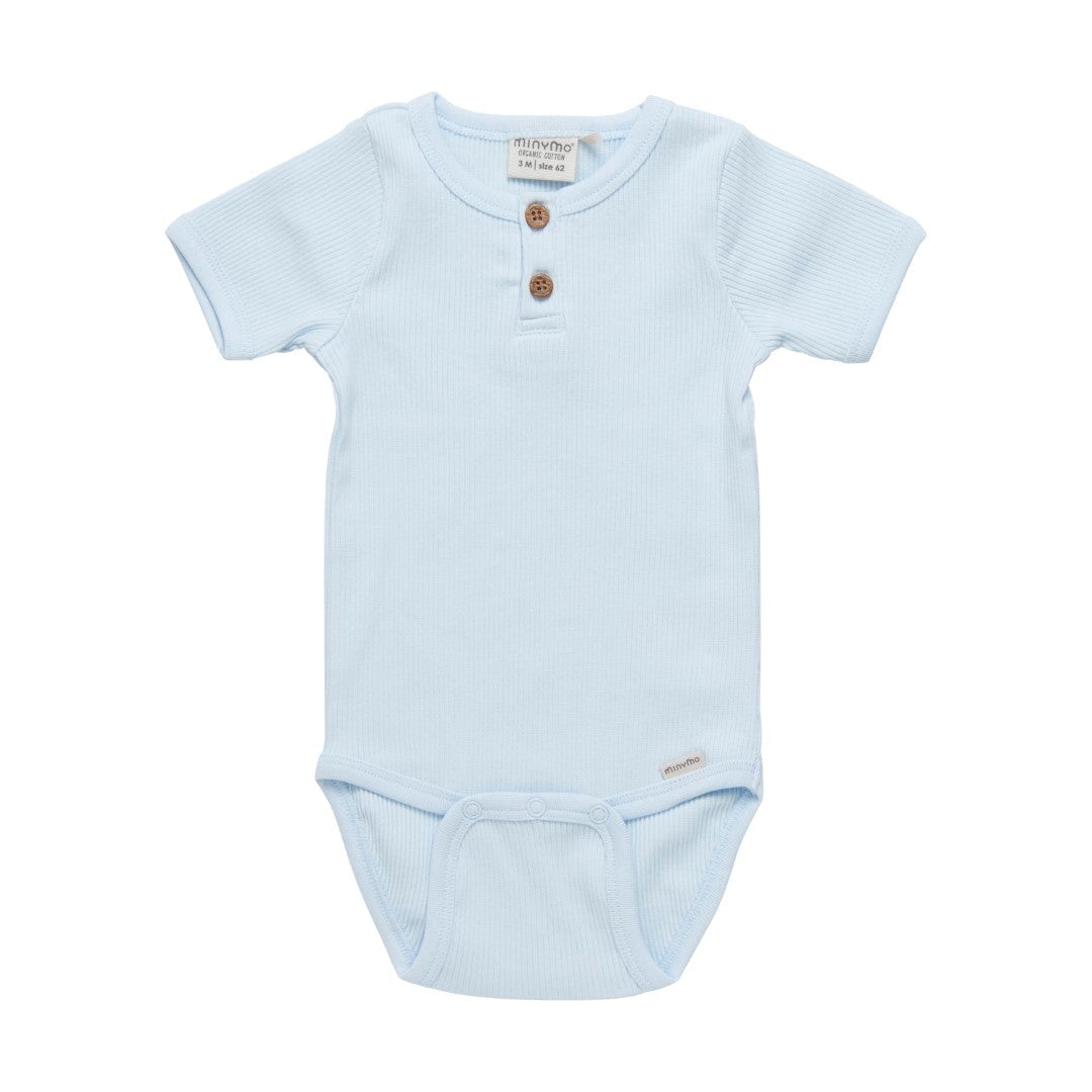 cache-couches bleu ciel enfant vêtement bébé minymo