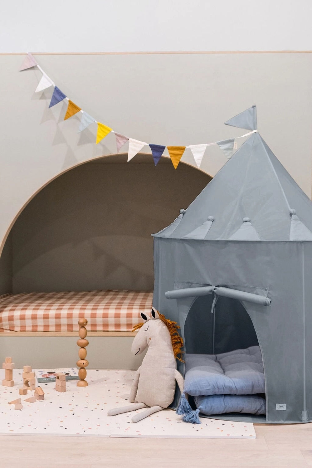 tente de jeu bleu Sprout Mlle et Coco chateau enfant