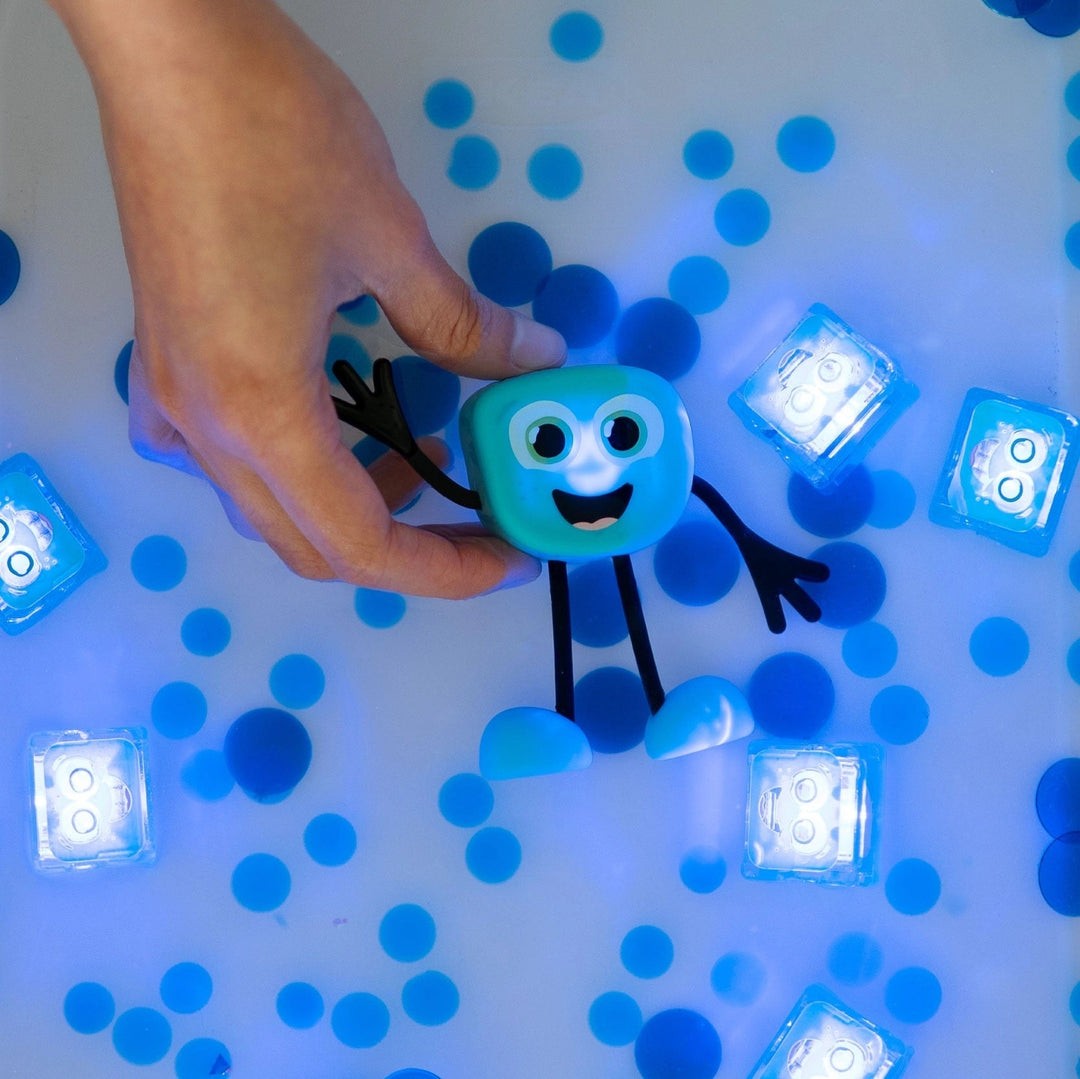 personnage bleu blair glo pals accessoire jouet lumineux bain enfant