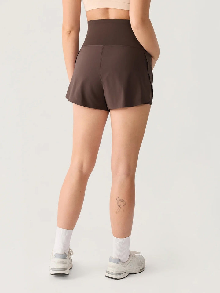 Short dauphin de maternité Bloomove - avec poches intérieures clay brown Momanda Mlle et Coco
