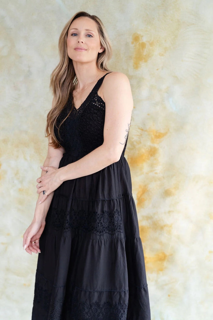 robe Rose materniter Mariana noir bohème compagnie québécoise