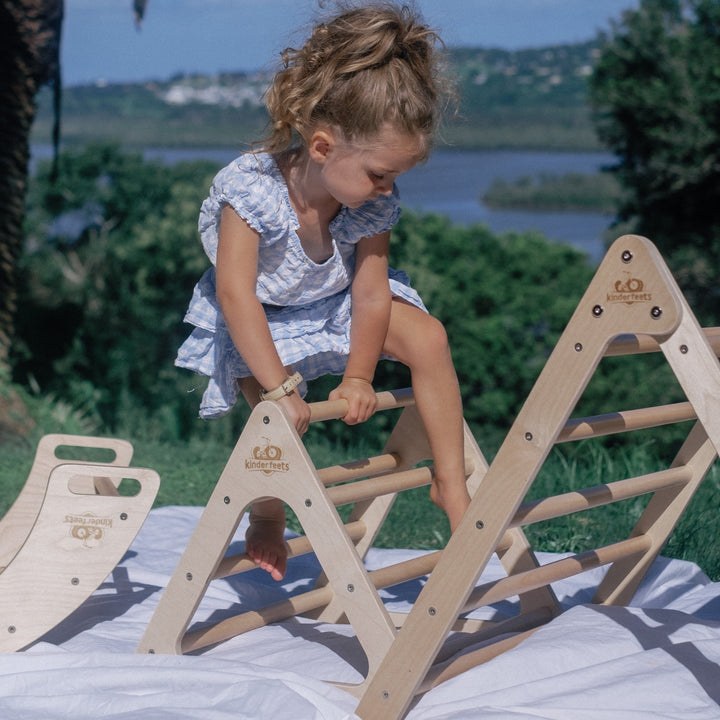 Salle de sport Pikler Petit Triangle en bois Kinderfeets Mlle et Coco