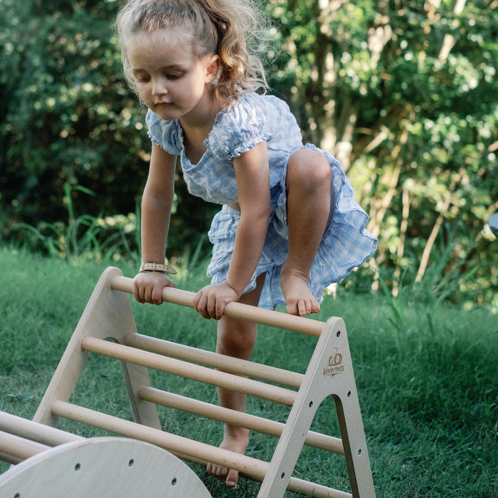 Salle de sport Pikler Petit Triangle en bois Kinderfeets Mlle et Coco