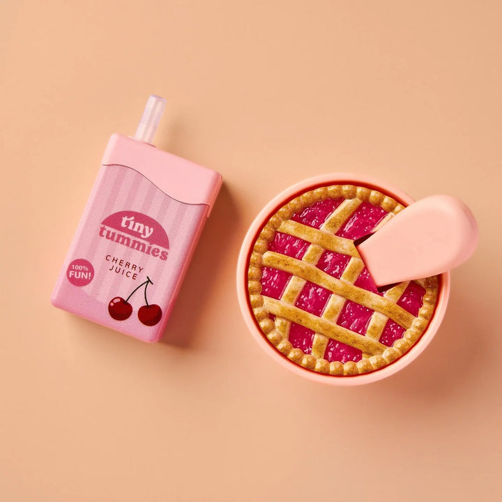Accessoire pour poupée tarte à la cerise et boite de jus