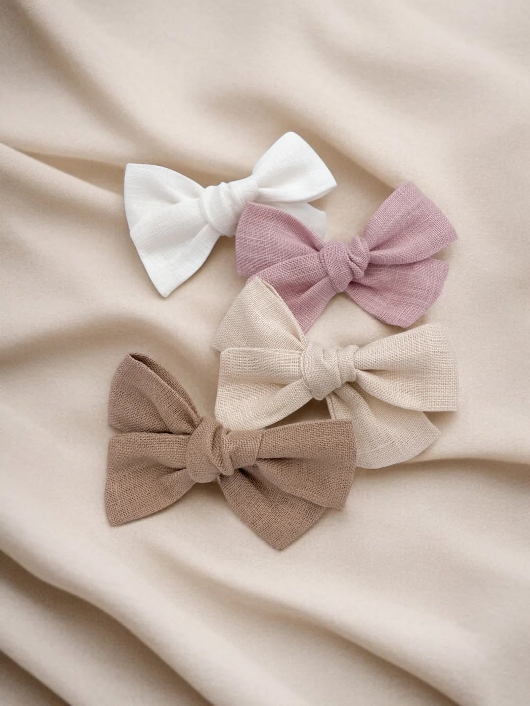 Ensemble de deux boucles de lin ivoire et beige pour fille produit québécois Mlle et Coco