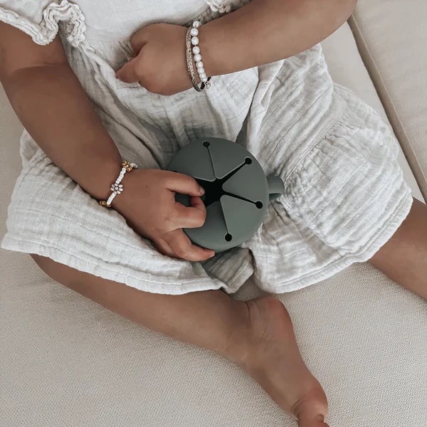 gobelet à collation silicone Blush rose accessoire enfant Noüka