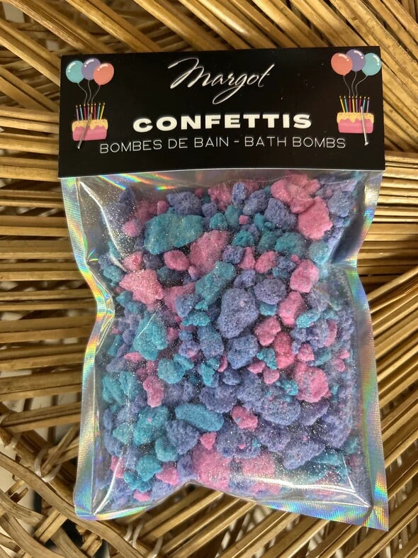 produit effervescent pour le bain de Margot. Bonne fête violet
