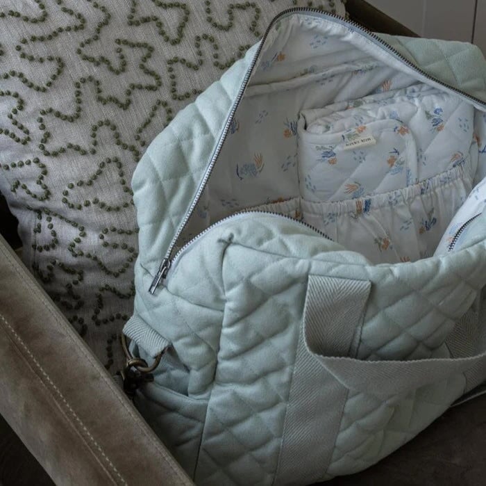 Sac à couche coton biologique imperméable sauge Avery Row Mlle et Coco