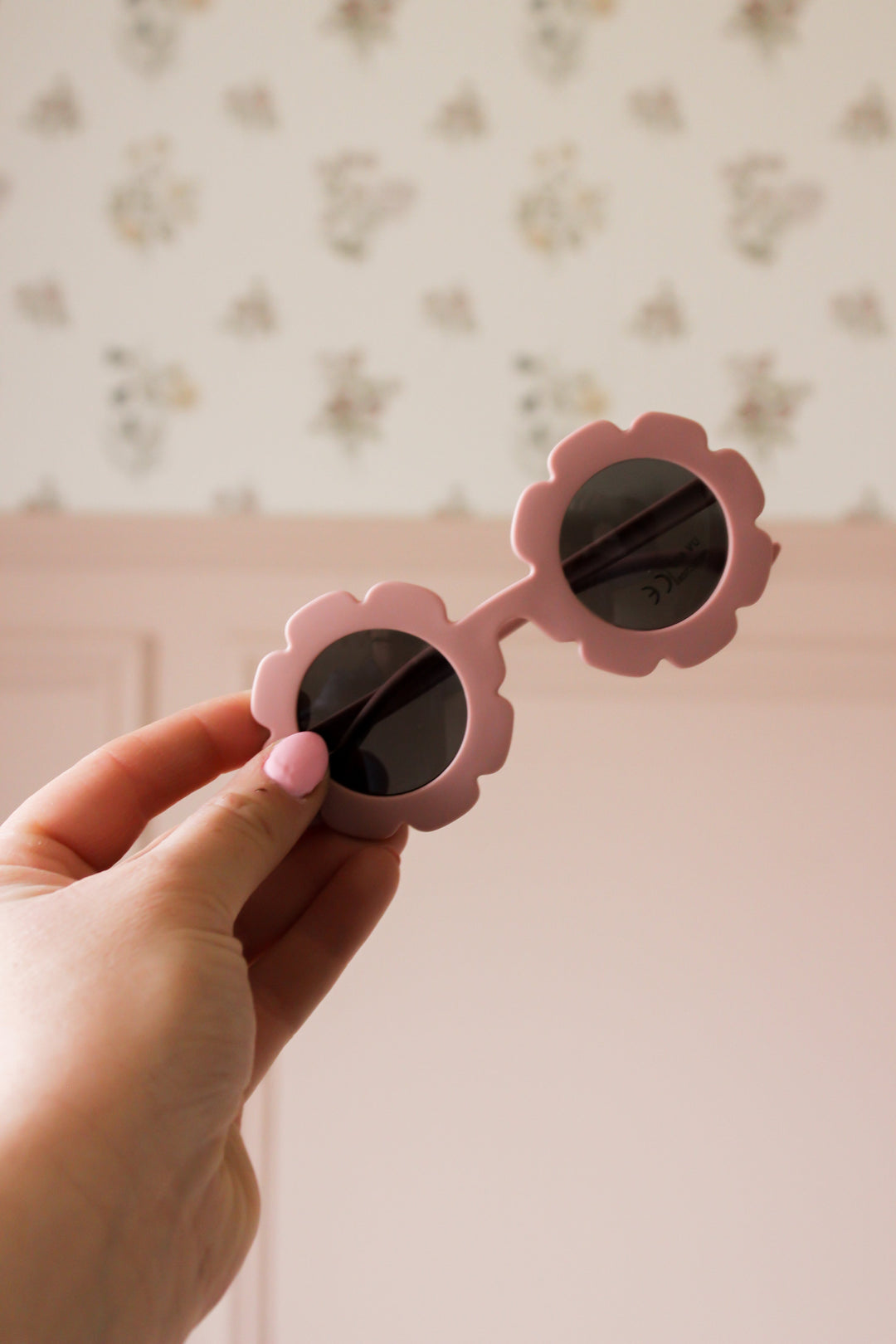 Lunette soleil fleur rose Current Tyed Mlle et Coco