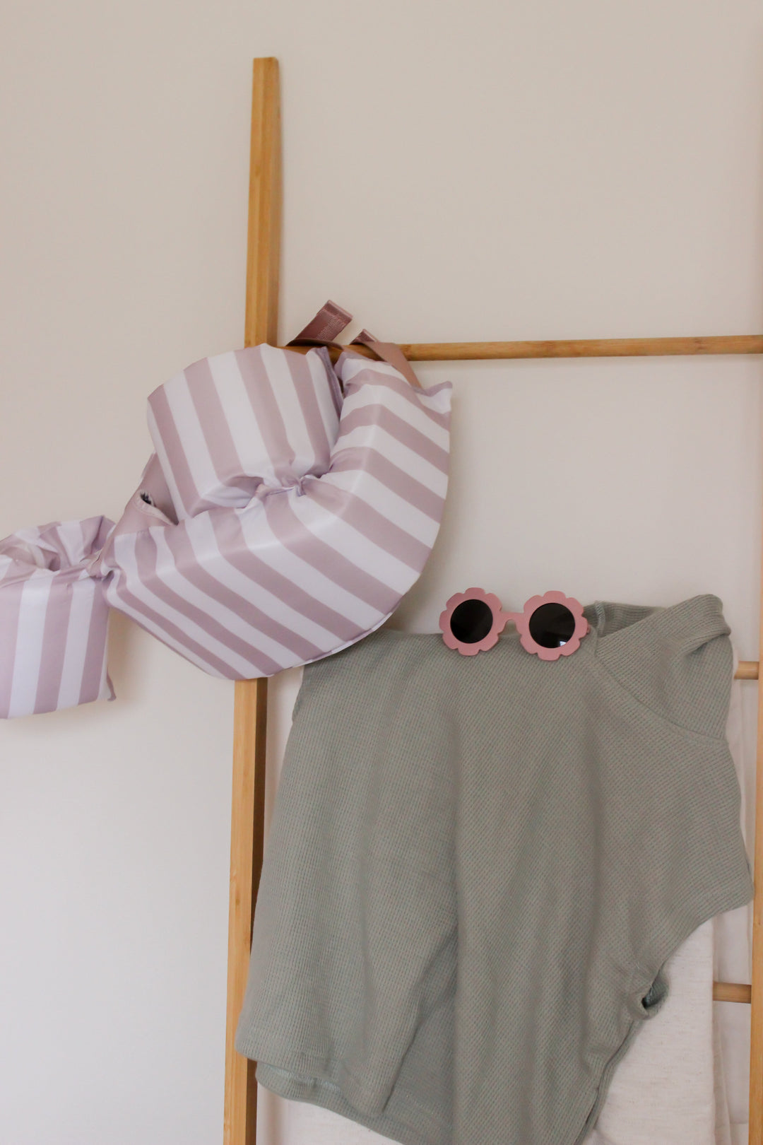 Lunette soleil fleur rose Current Tyed Mlle et Coco