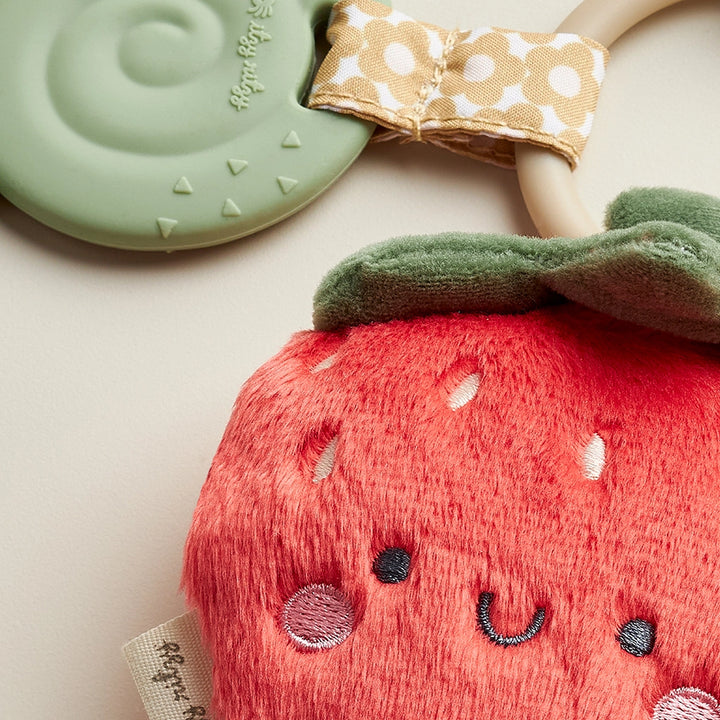 petit escargot dentition peluche fraise éveil sensoriel itzy ritzy