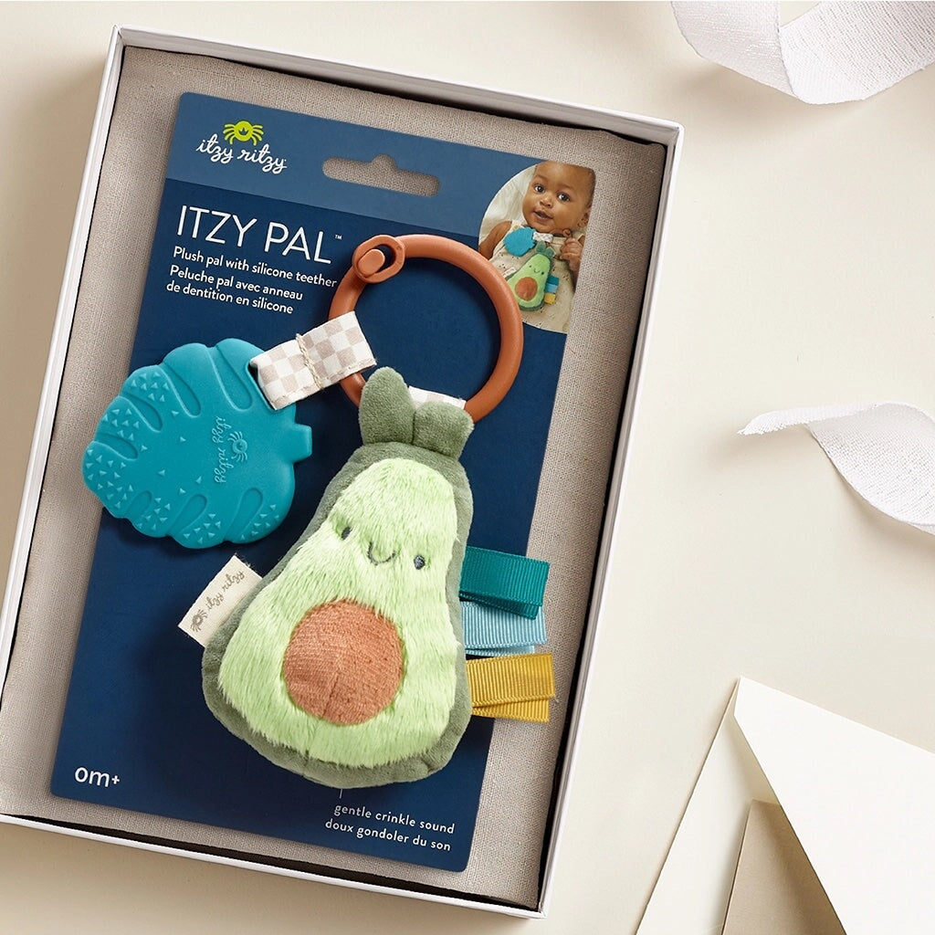 peluche dentition avocat éveil Itzy ritzy accessoire bébé poussette