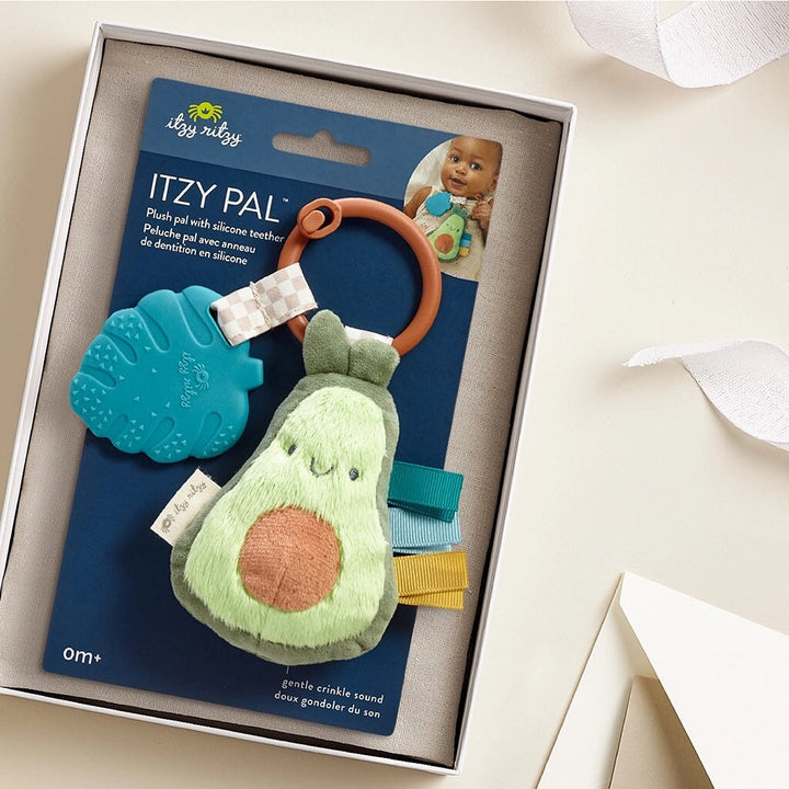 peluche dentition avocat éveil Itzy ritzy accessoire bébé poussette