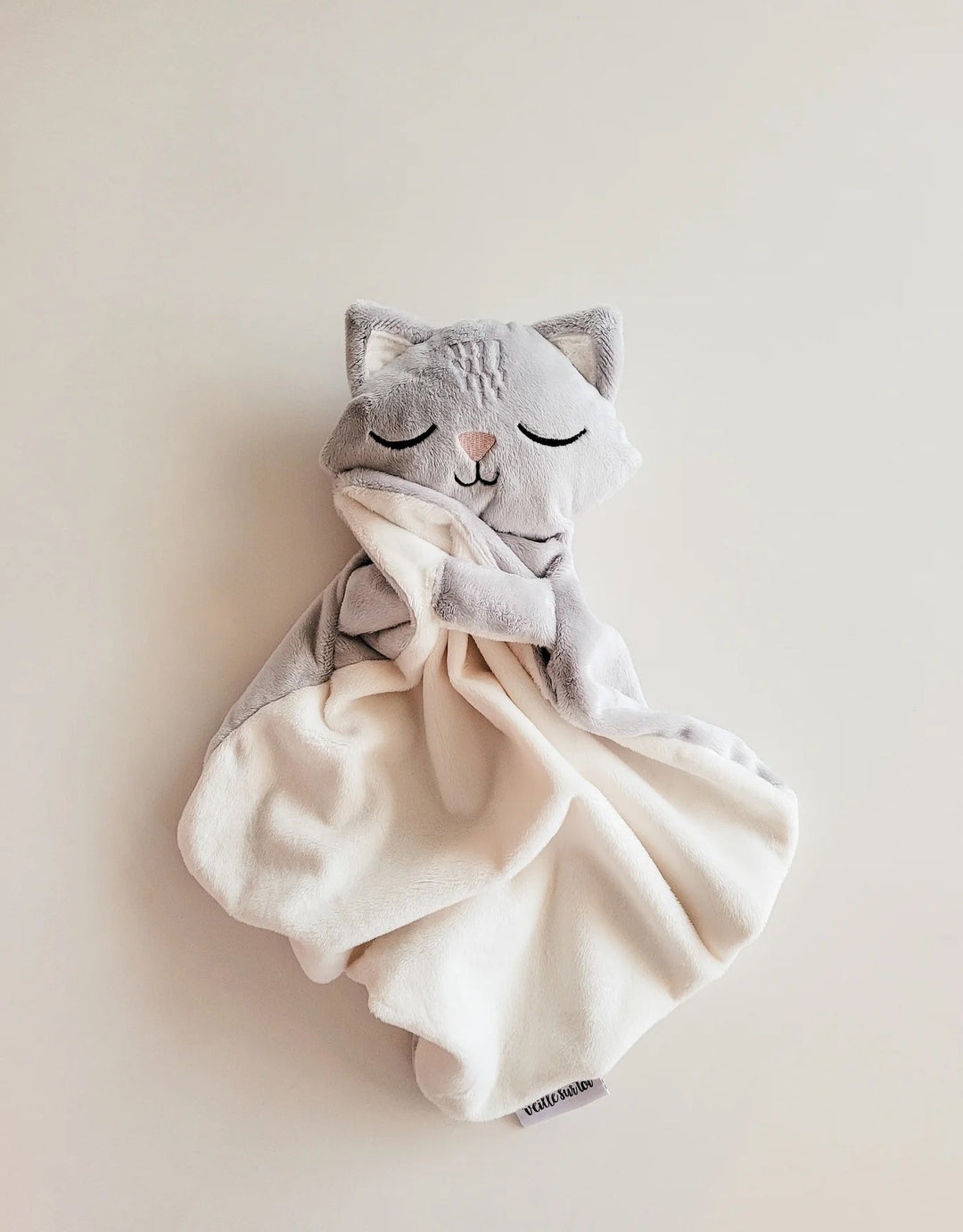 Doudou chat Ferguson endormi gris Veille sur toi Mlle et Coco