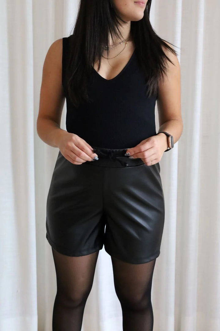 short noir similicuir taille élastique Rose maternité compagnie québécoise fête