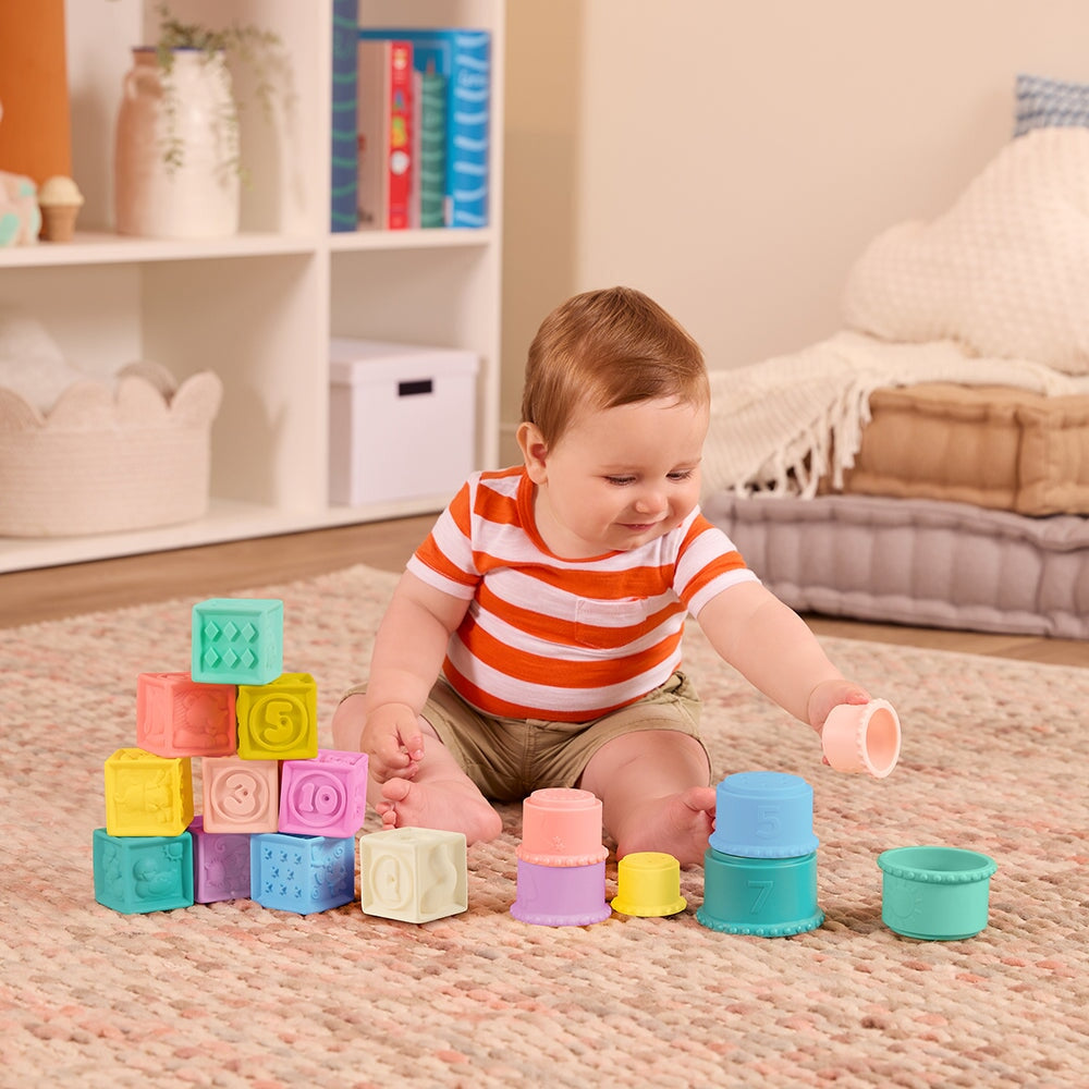 Jouet ensemble de gobelets et cubes empilables B. Baby Mlle et Coco