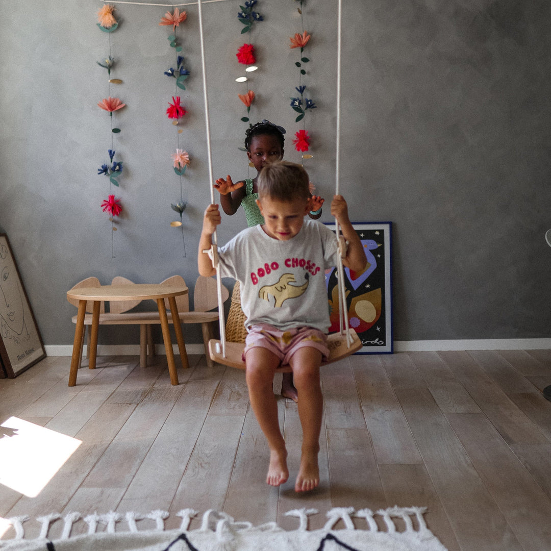 Balançoire en bois pour enfant Kinderfeets Mlle et Coco
