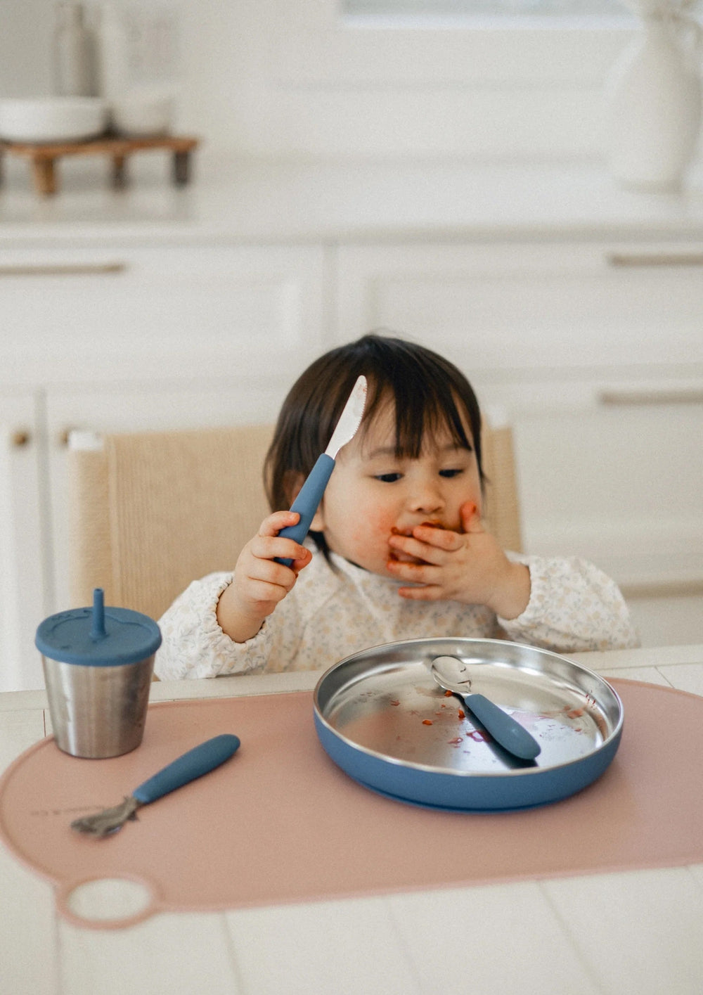 Ensemble d’ustensiles pour enfants acier inoxydable et silicone alimentaire blanc crème Micasso Mlle et Coco