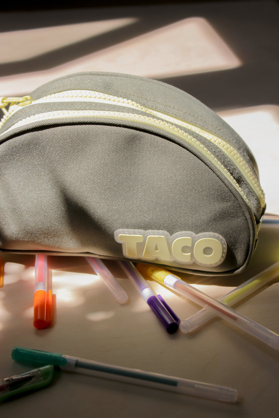 étuis crayon Thomas kaki brown Taco Mlle et Coco