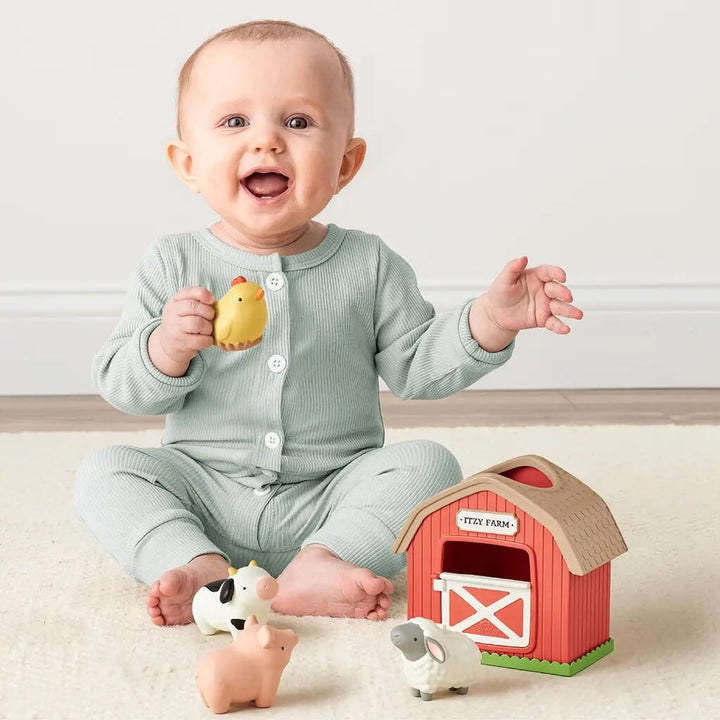Jouet verser et remplis itzy play barn ferme Mlle Coco