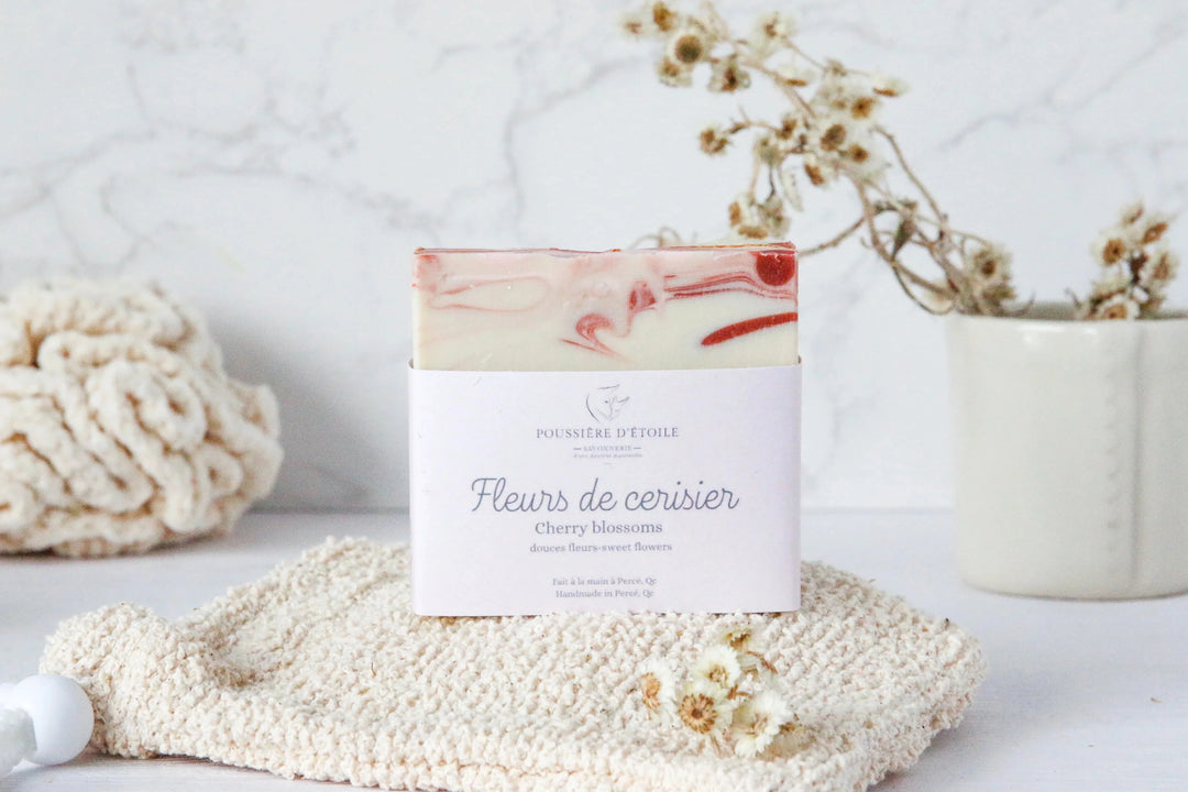 Savon pour le corps - Fleurs de cerisier - Savonnerie Poussière d'Étoile Produits de soins Savonnerie Poussière d'Étoile 