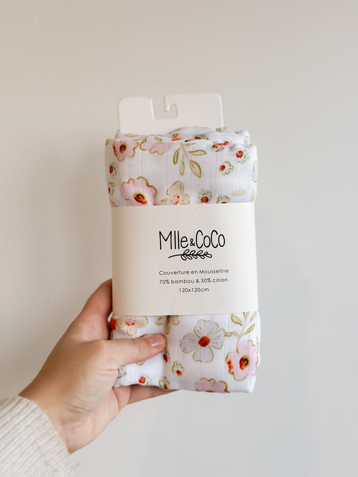 Couverture en mousseline Floraison corail Mlle et Coco