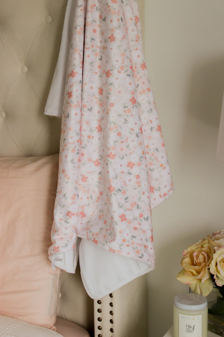 Couverture Minky délicatesse floral blush Mlle et Coco exclusivité