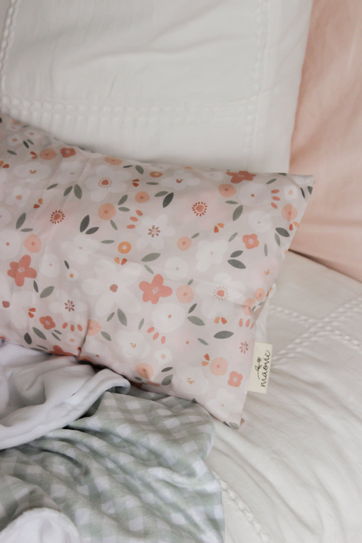 housse oreiller délicatesse floral blush Maovic Mlle et Coco