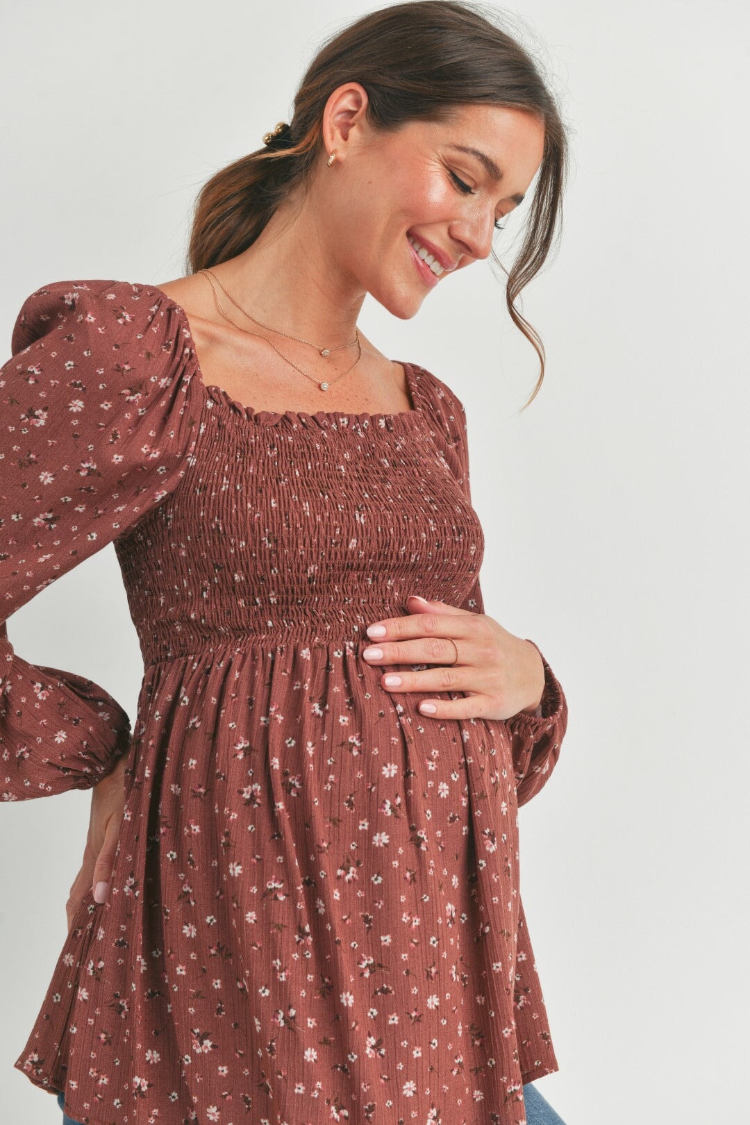 blouse manches longues smocké floral marron maternité hello miz