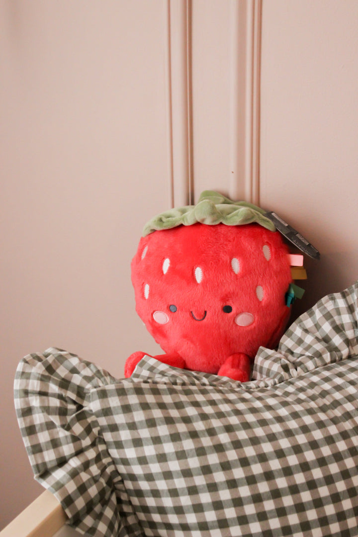 Peluche fraise Itzy Ritzy jouet enfant Mlle et Coco