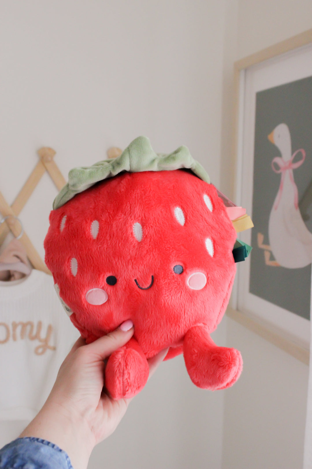 Peluche fraise Itzy Ritzy jouet enfant Mlle et Coco