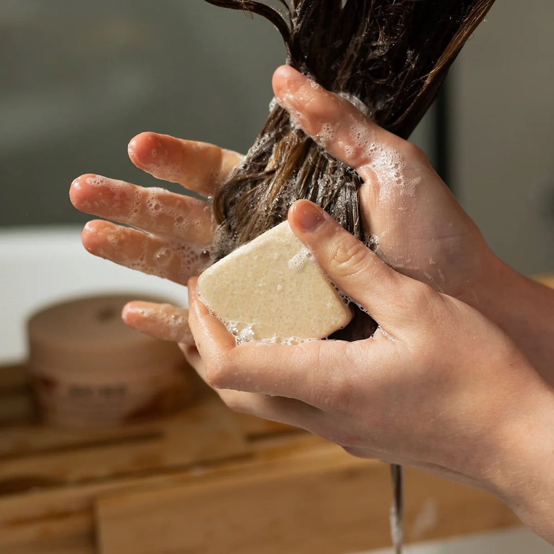 Shampoing en barre pour cheveux normaux  et à tendance grasse Bkind Mlle et Coco