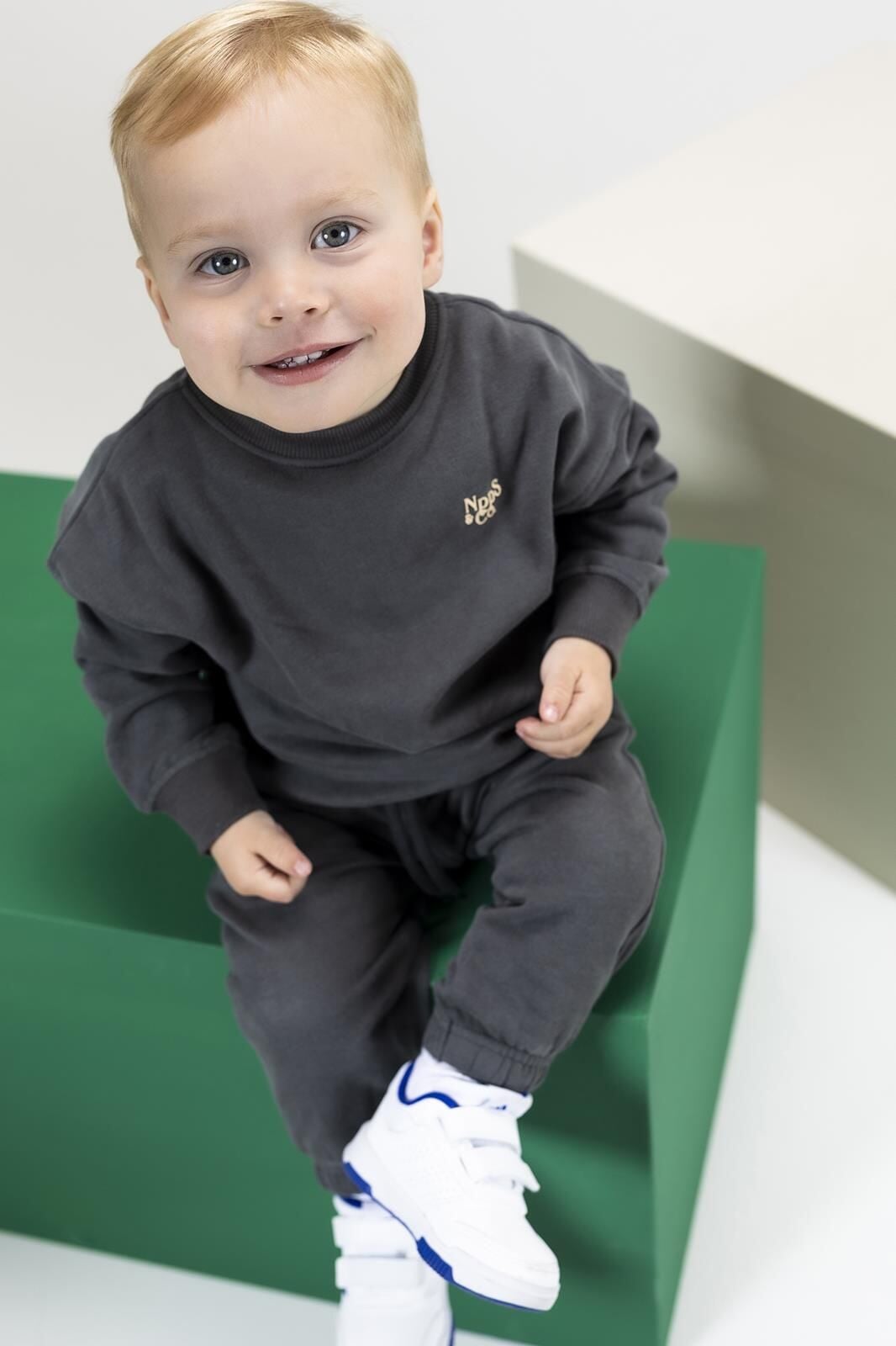 chandail pull gris Noppies enfant Mlle et Coco