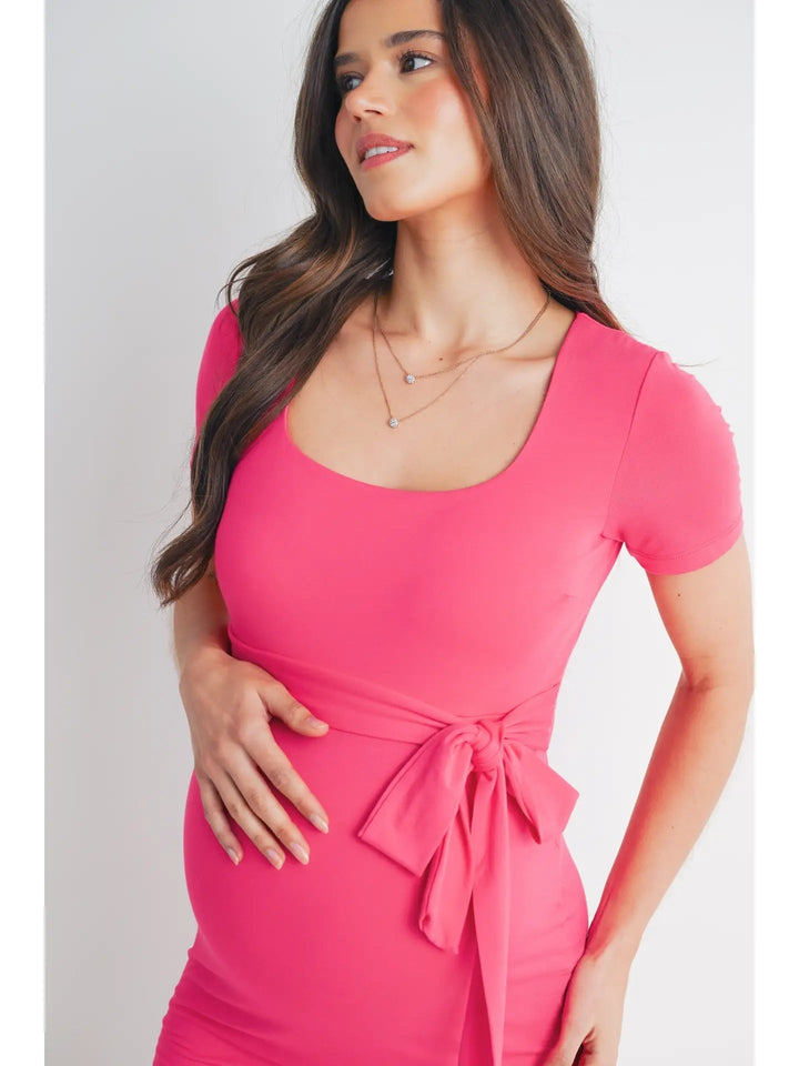 Robe de maternité mi-longue à encolure carrée avec ceinture corail Hello Miz Mlle et Coco