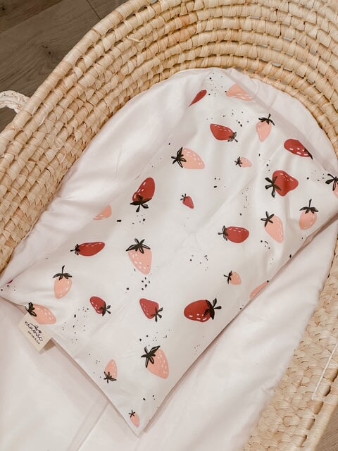 Housse pour oreiller Maovic motive de fraises  Mlle &amp; Coco
