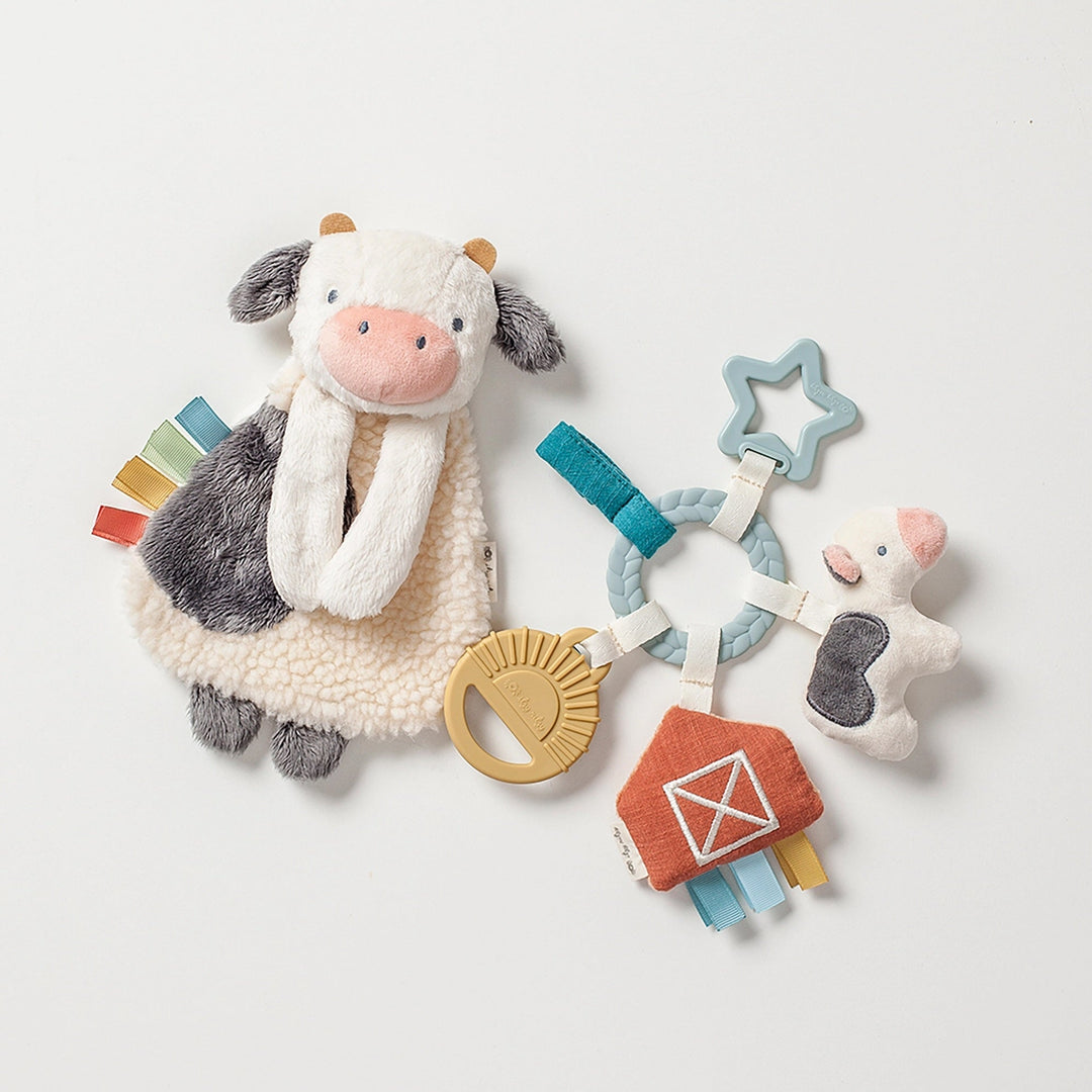 coffret cadeau vache ferme anneau dentition peluche Itzy Ritzy