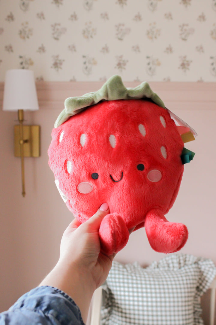 Peluche fraise Itzy Ritzy jouet enfant Mlle et Coco