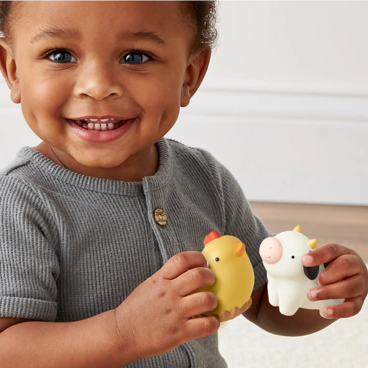 Jouet verser et remplis itzy play barn ferme Mlle Coco