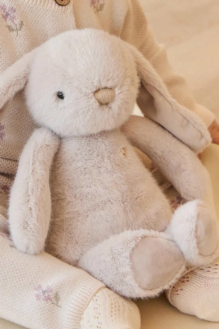 Peluche Snuggle Bunnies Pénélope beige Mlle et Coco Lapin