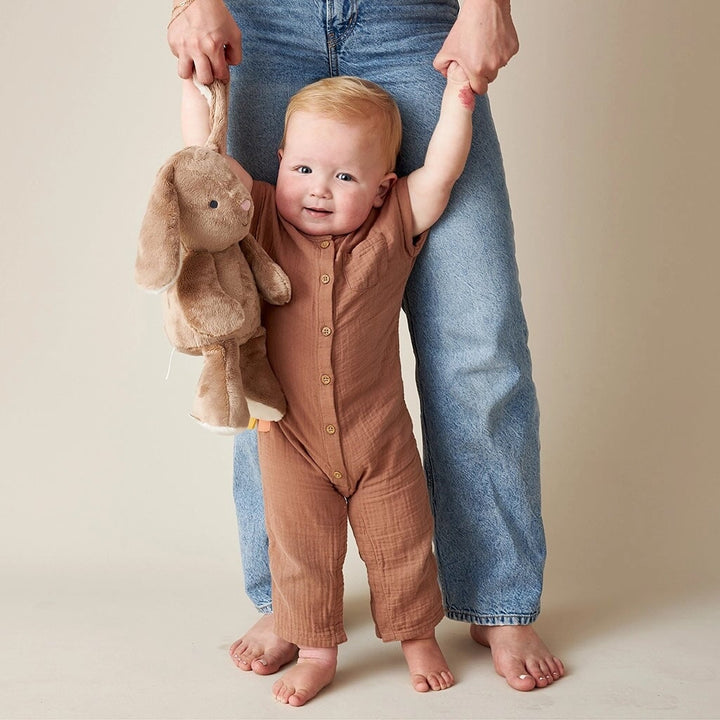 peluche sensoriel lapin Itzy Ritzy Mlle et Coco